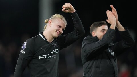 Tốc độ của Erling Haaland từ cổ chí kim không ai theo kịp!